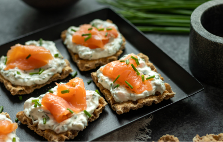 Fitness Recette : Canapés au saumon fumé et à la crème de fromage frais.