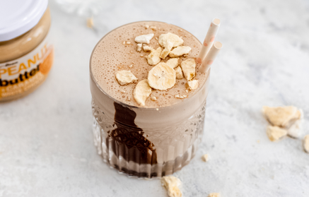 Fitness Recipe: Smoothie crémeux au beurre de cacahuète et à la banane.