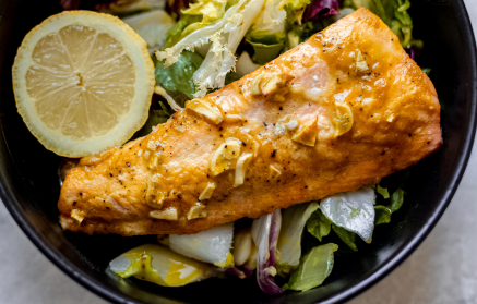 Fitness Recipe: Saumon cuit au four avec marinade au miel et à la moutarde.