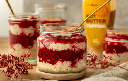 Fitness Recipe: Overnight Oats with Raspberries and Peanut Butter.