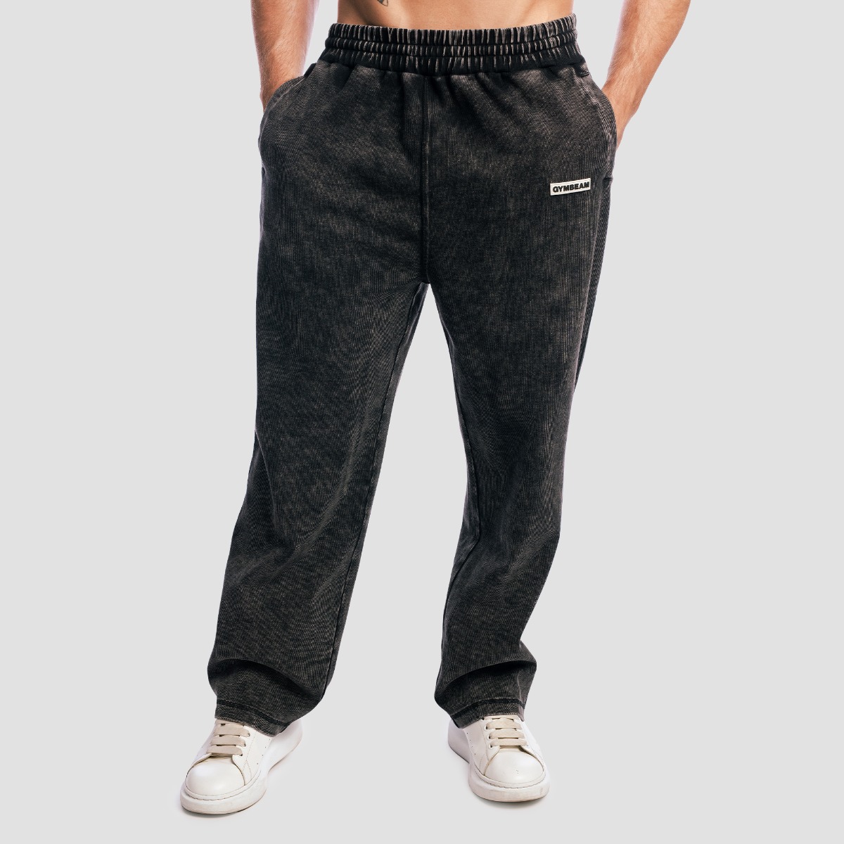 Aura Joggers, couleur noire délavée – GymBeam.