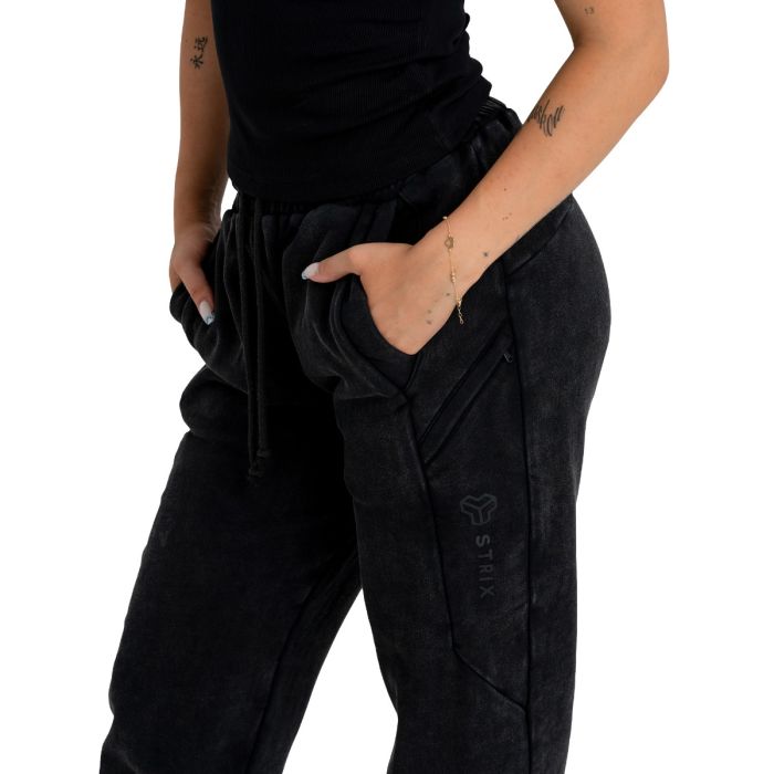 Women‘s Joggers Washed Black - STRIX M