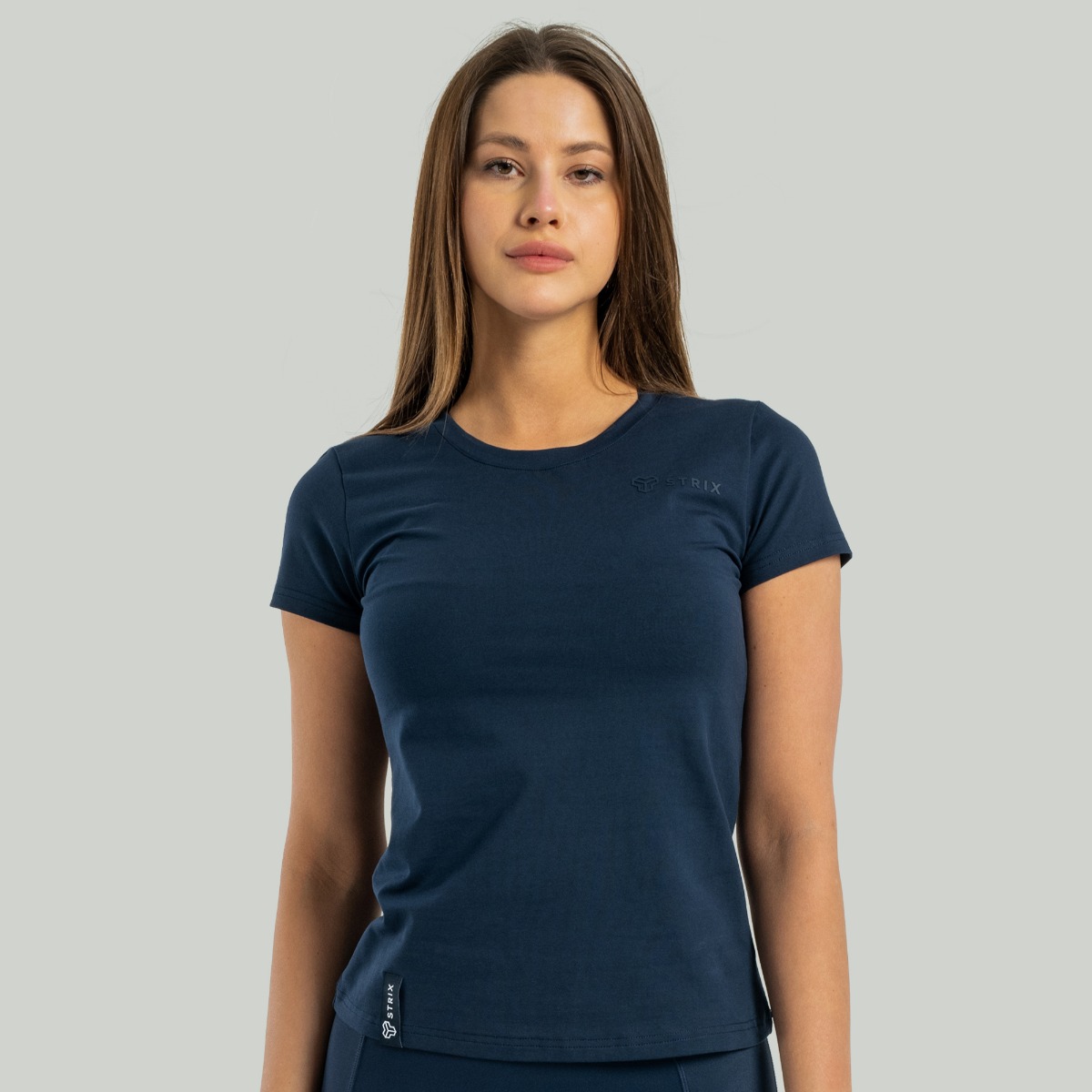 T-shirt essentiel pour femmes, couleur bleu nuit - STRIX.