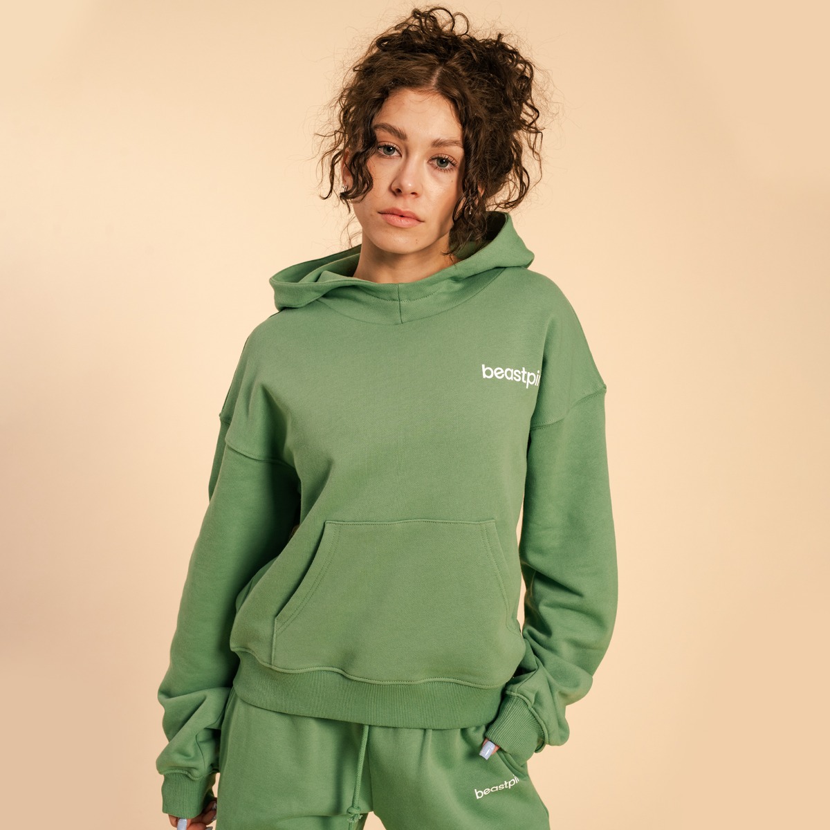 Sweat à capuche Serenity pour femmes, couleur Olivine - BeastPink.