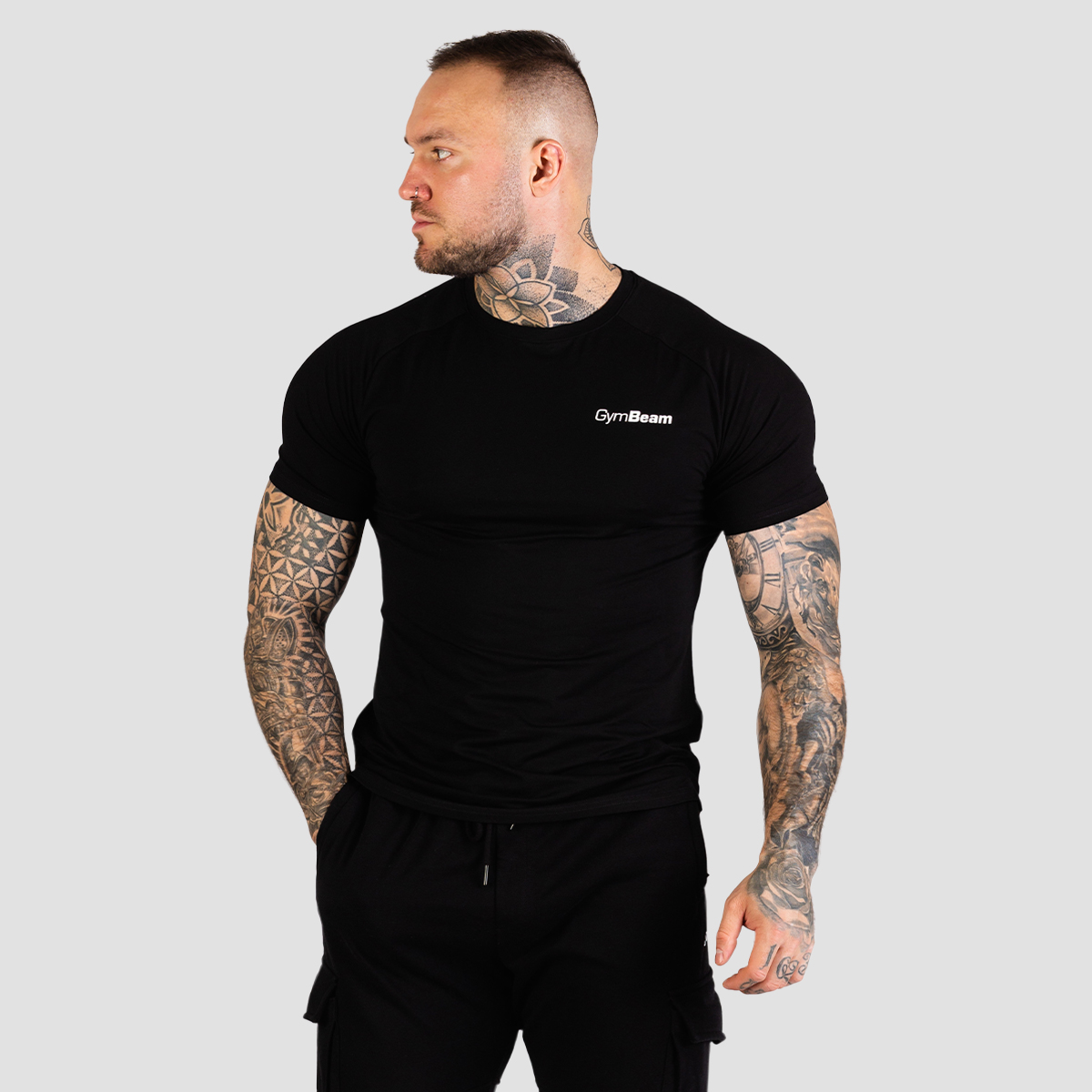 TRN T-shirt ajusté, couleur noire - GymBeam.