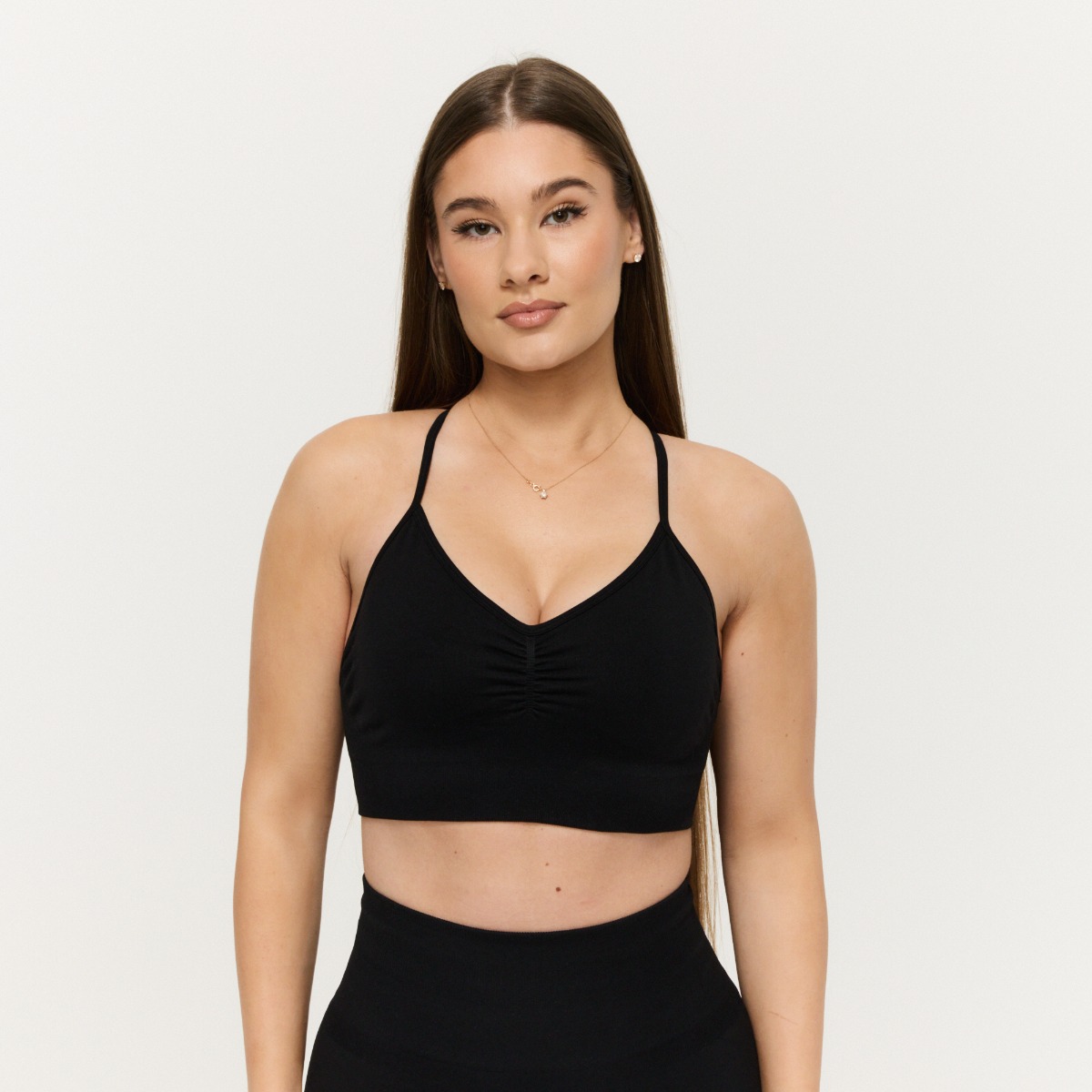Soutien-gorge de sport Sculpt, couleur noire - GymBeam.