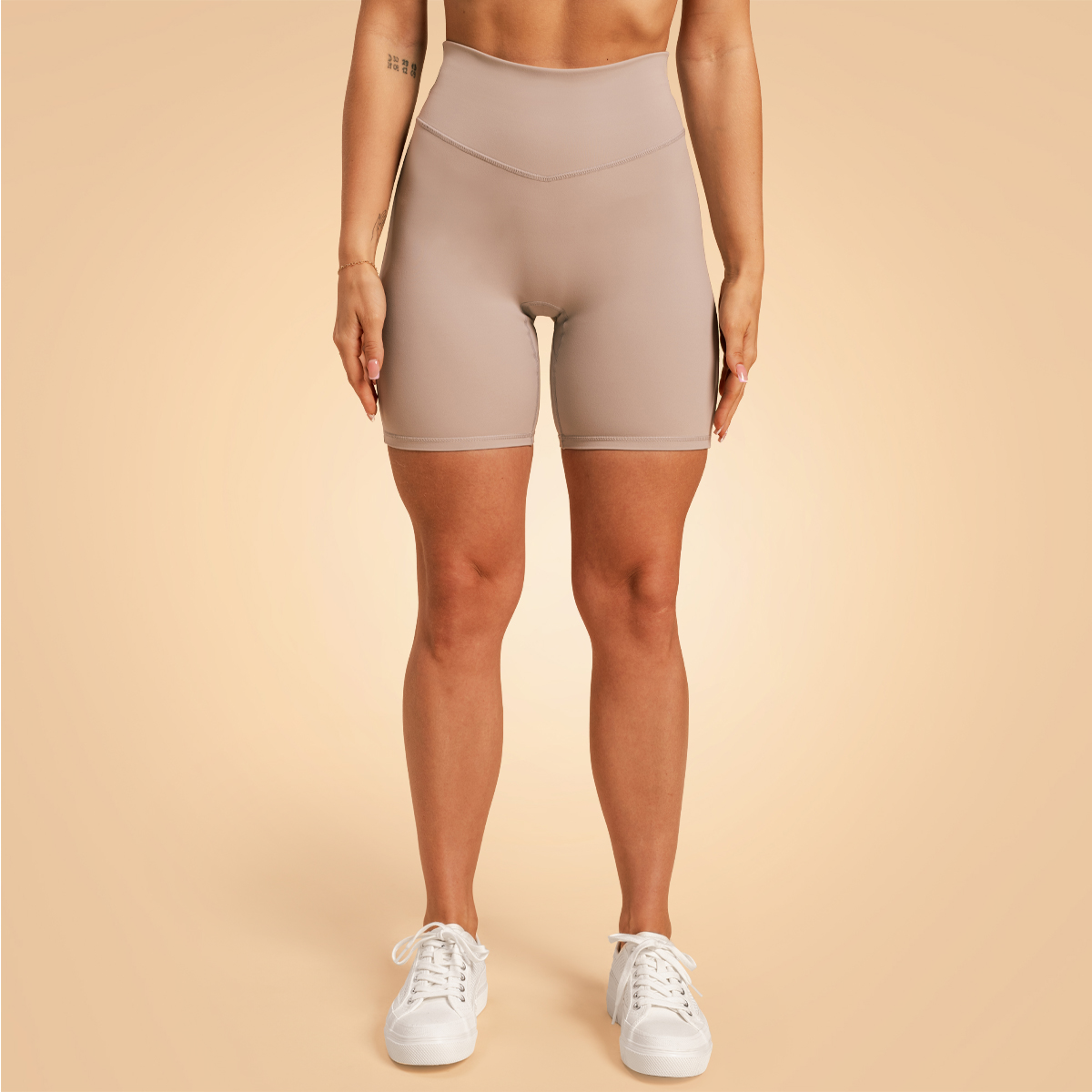 Shorts Venture Femme – Couleur Ash – BeastPink.
