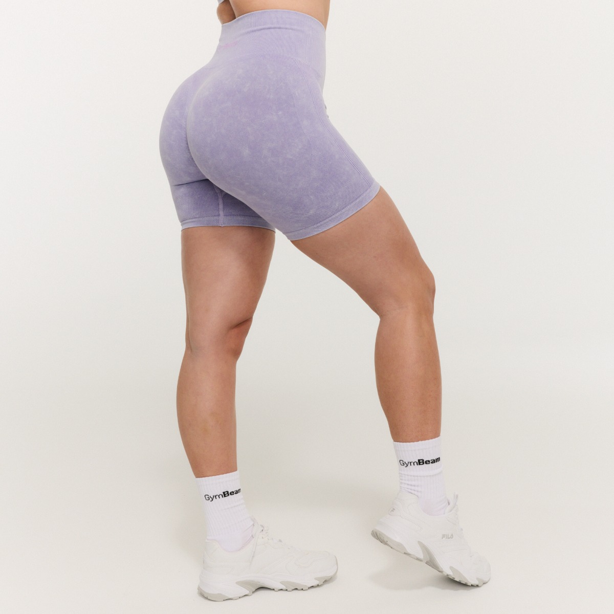 Shorts de sport sans couture pour femmes, couleur violet - GymBeam.