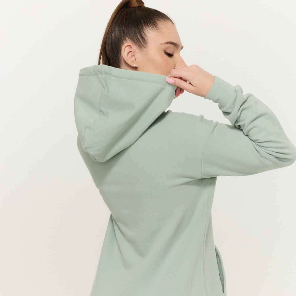 Sweat à capuche long "Limitless" pour femmes, couleur eucalyptus - GymBeam.