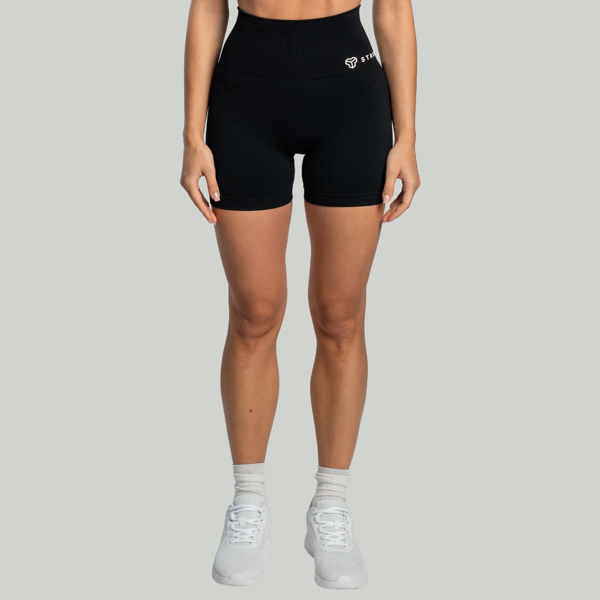 Shorts sans coutures pour femmes, couleur noire - STRIX.